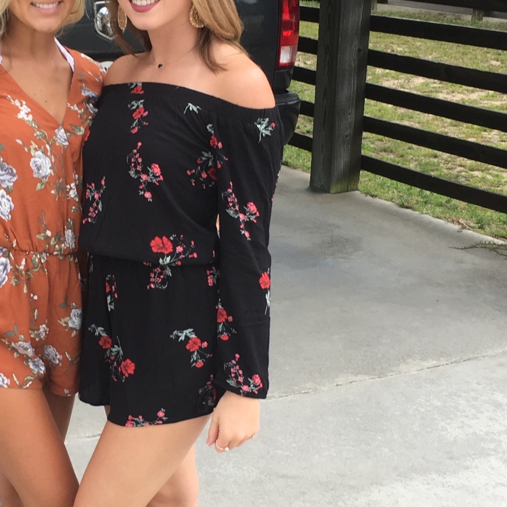 Black flower romper